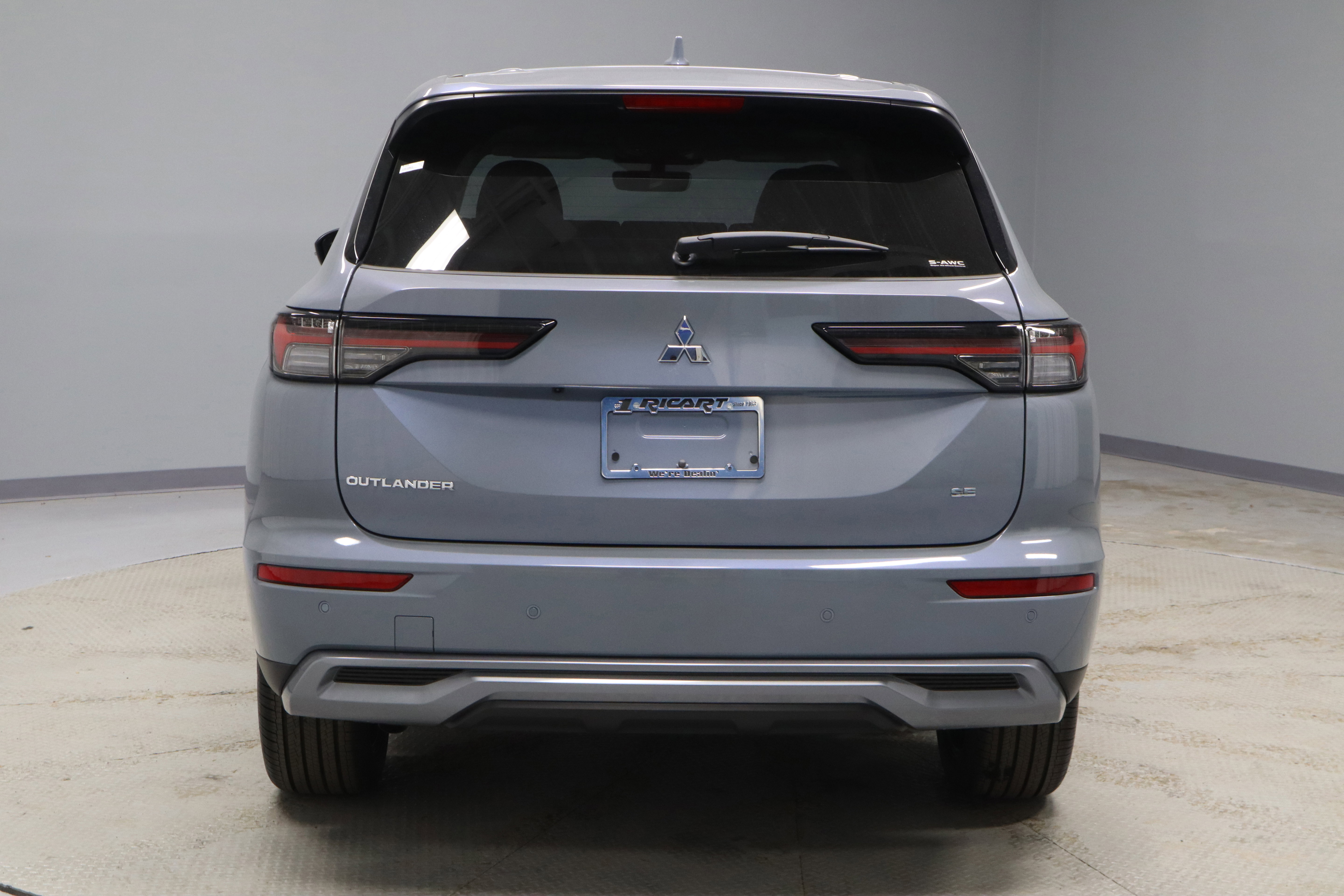 New 2026 Mitsubishi Outlander SE image 7