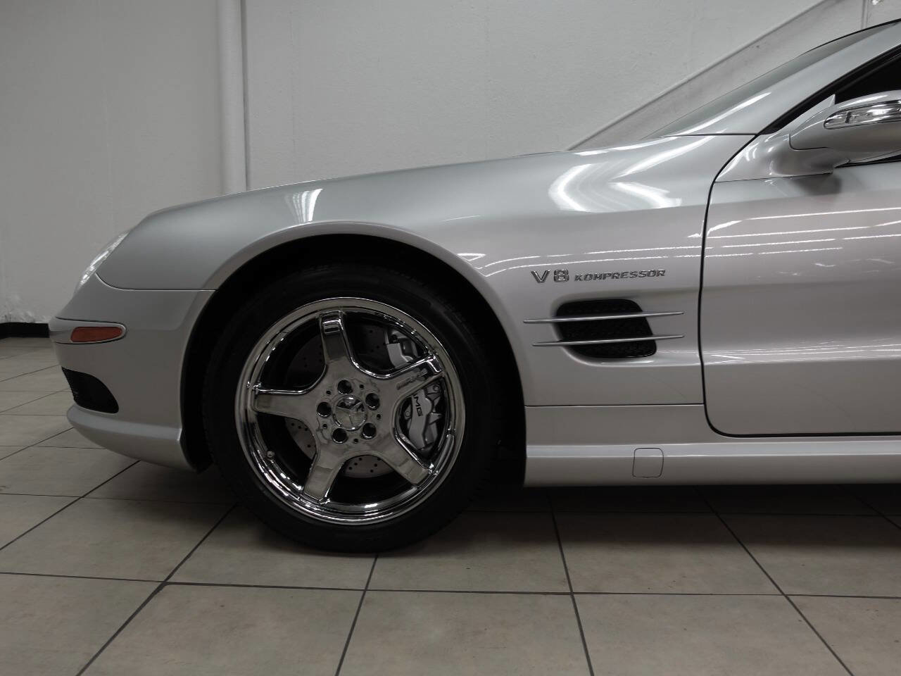 Used 2004 Mercedes-Benz SL 55 AMG image 23