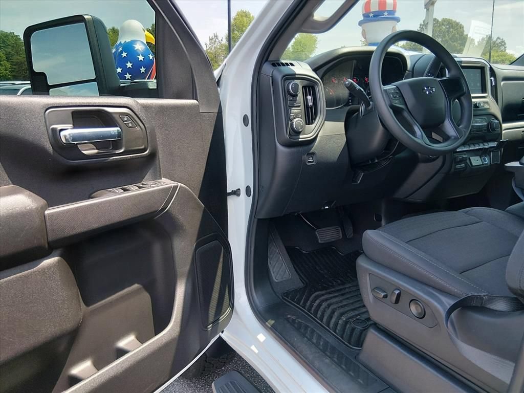 New 2026 Chevrolet Silverado 2500 Custom w/ Custom Convenience Package AWD/4WD image 12