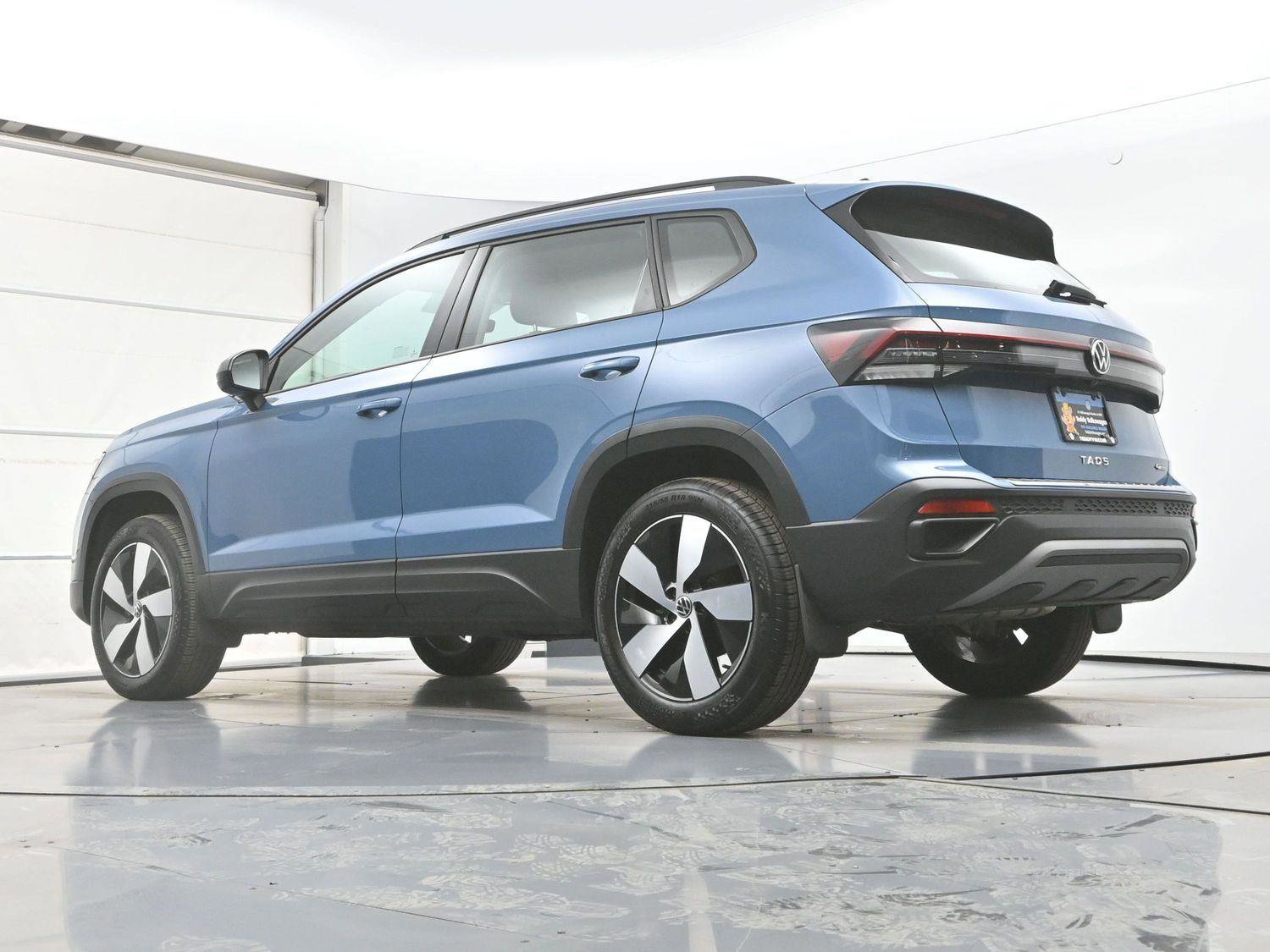 Certified 2025 Volkswagen Taos S w/ Taos Adventure Package AWD/4WD image 29