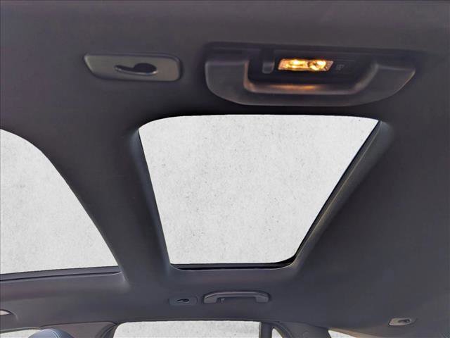 Used 2018 Mercedes-Benz GLC 300 4MATIC image 19