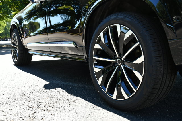 New 2027 Volvo XC90 B6 Plus AWD/4WD image 9