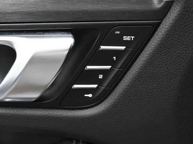 Used 2023 Porsche Macan GTS image 15