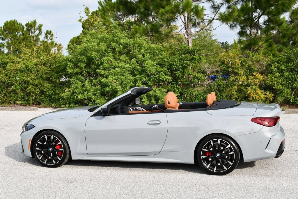 Used 2026 BMW M440i Convertible w/ Premium Package RWD image 42