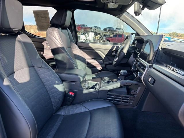 Used 2024 Toyota Tacoma TRD Off-Road w/ TRD Off Road Premium Package image 25