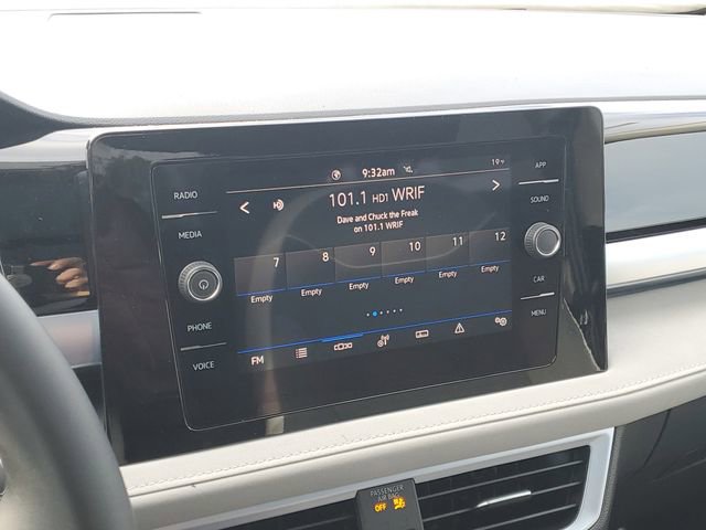 New 2026 Volkswagen Taos SE FWD image 20