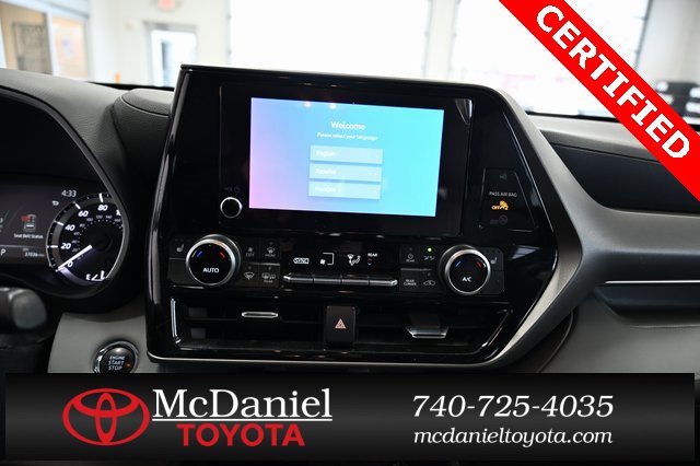 Certified 2023 Toyota Highlander XLE image 16