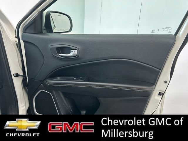 Used 2019 Jeep Compass Latitude w/ Cold Weather Group AWD/4WD image 21