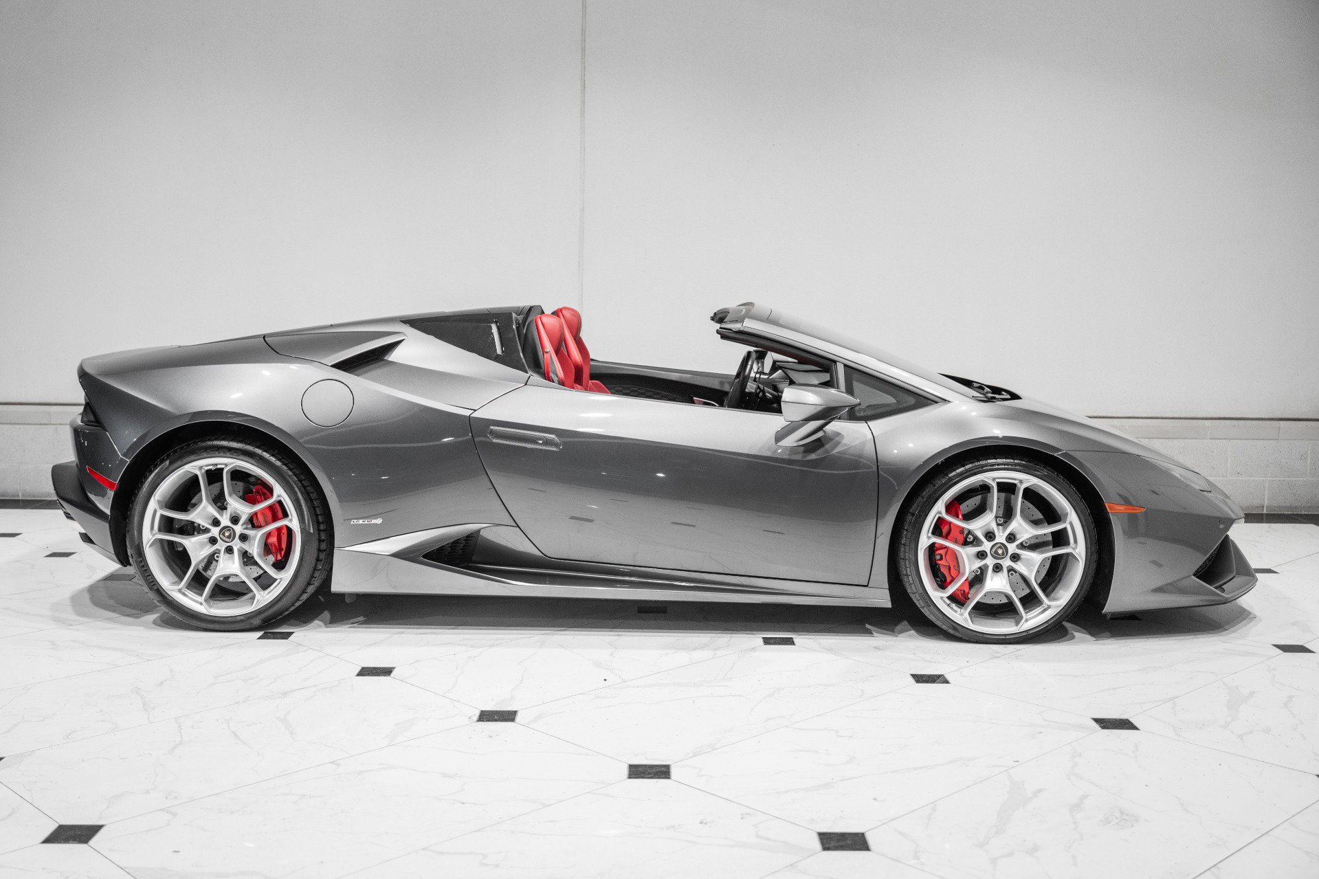 Used 2016 Lamborghini Huracan LP 610-4 image 6