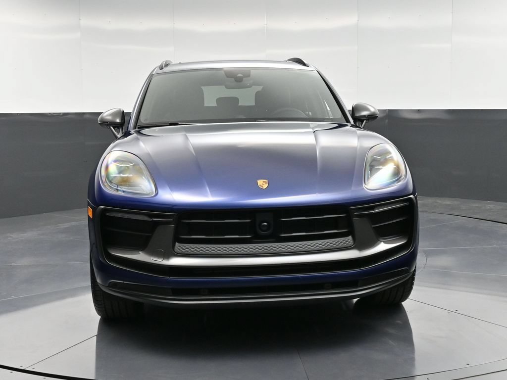 Certified 2026 Porsche Macan AWD/4WD image 11