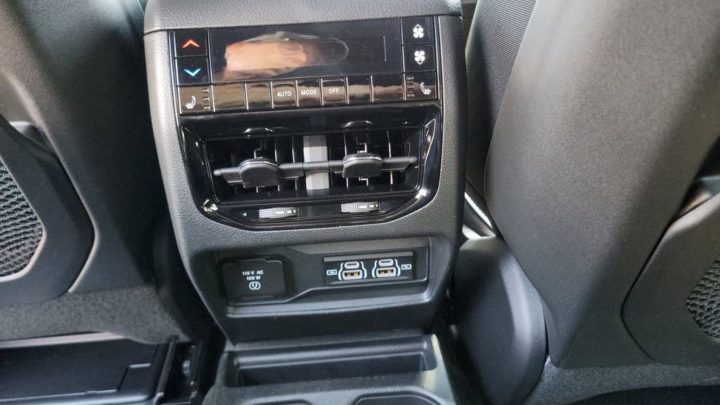 New 2025 Jeep Grand Cherokee L Limited w/ Black Appearance Package image 12