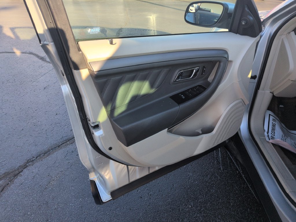 Used 2012 Ford Taurus SEL FWD image 10
