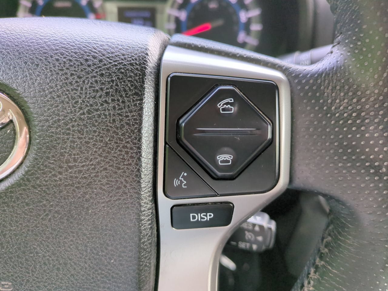 Used 2016 Toyota 4Runner Limited w/ Four Season Floor Mat Package AWD/4WD image 26