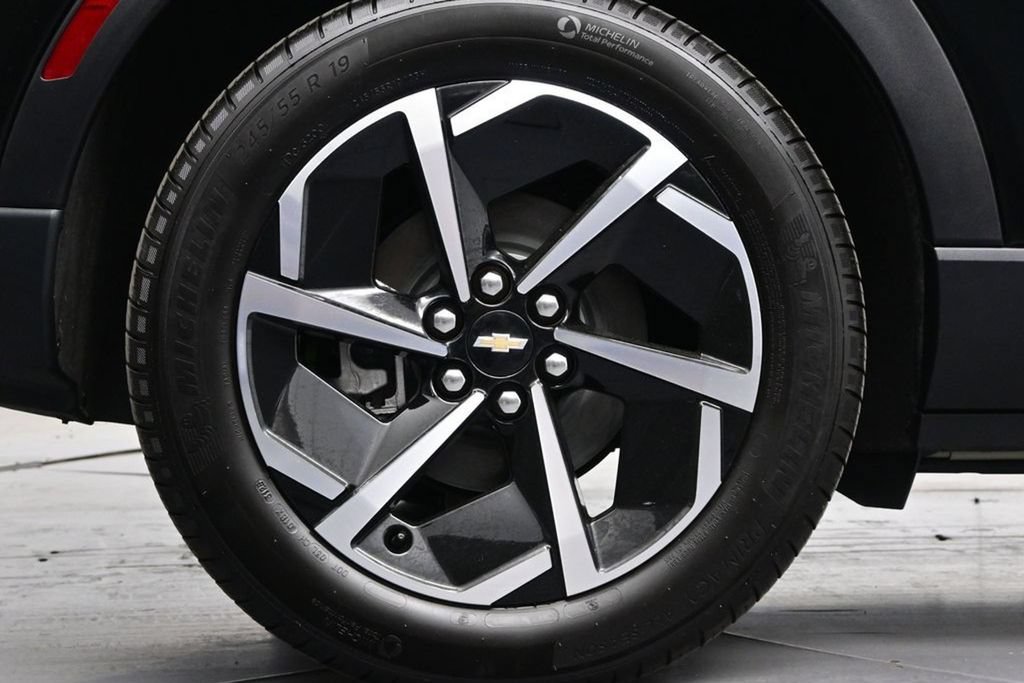 Used 2026 Chevrolet Equinox EV LT FWD image 47