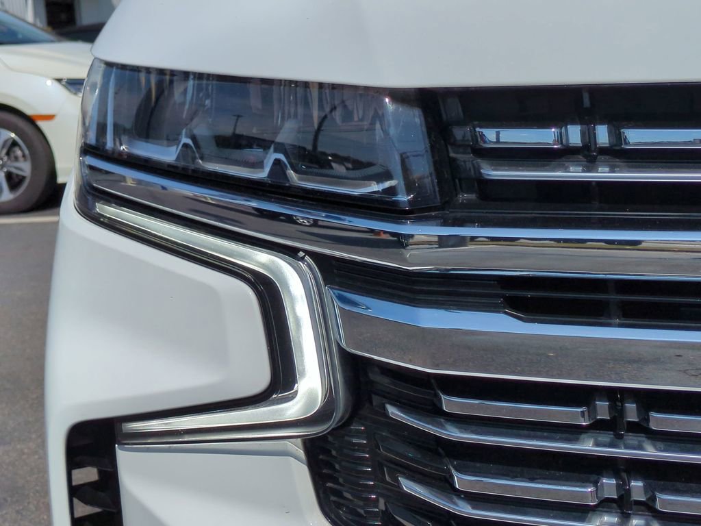 Used 2024 Chevrolet Suburban Premier RWD image 13
