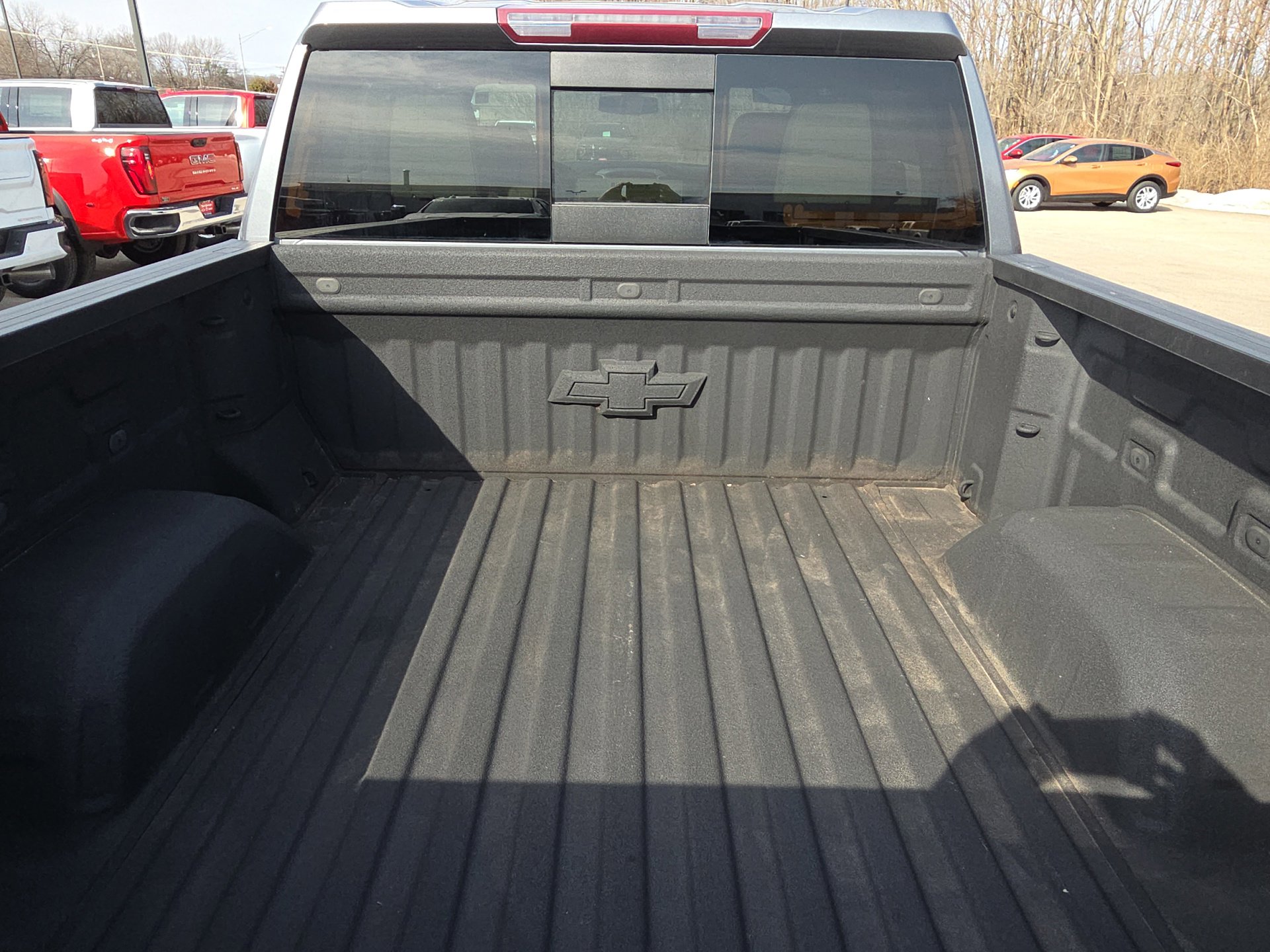 Used 2022 Chevrolet Silverado 1500 LTZ w/ Z71 Off-Road Package image 8