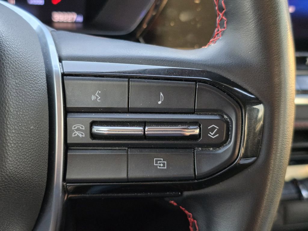 Certified 2024 Chevrolet Colorado Z71 w/ Z71 Convenience Package 2 image 31