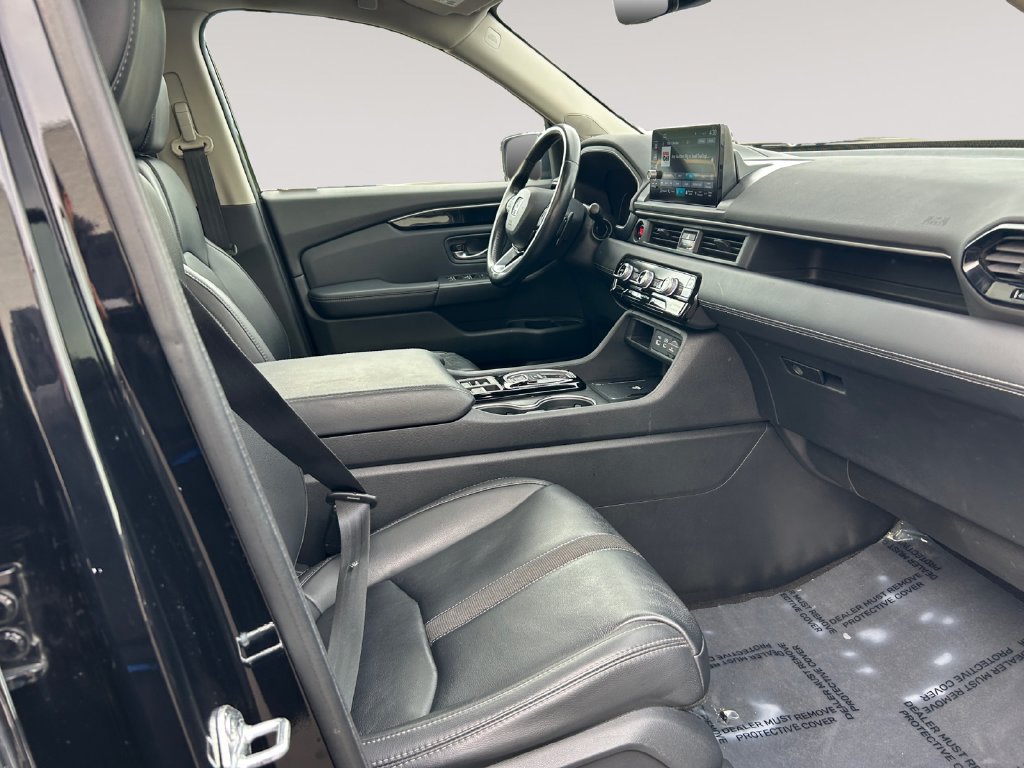 Certified 2024 Honda Pilot Touring image 15