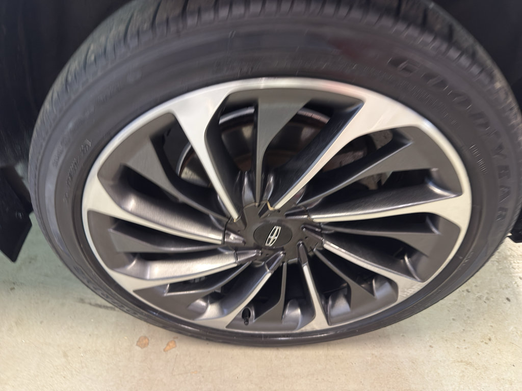 Used 2021 Lincoln Aviator Reserve AWD/4WD image 35