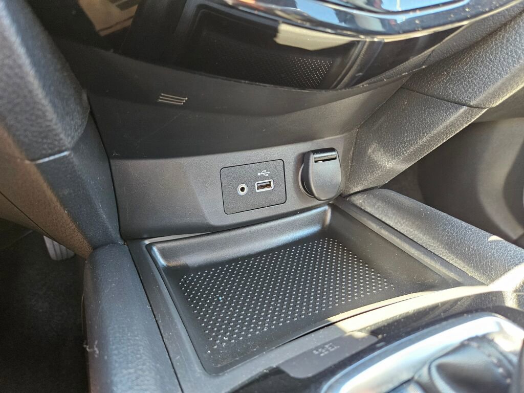 Used 2018 Nissan Rogue SV image 23