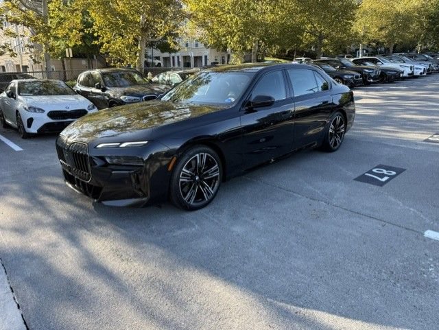 Used 2026 BMW 760i xDrive AWD/4WD image 1