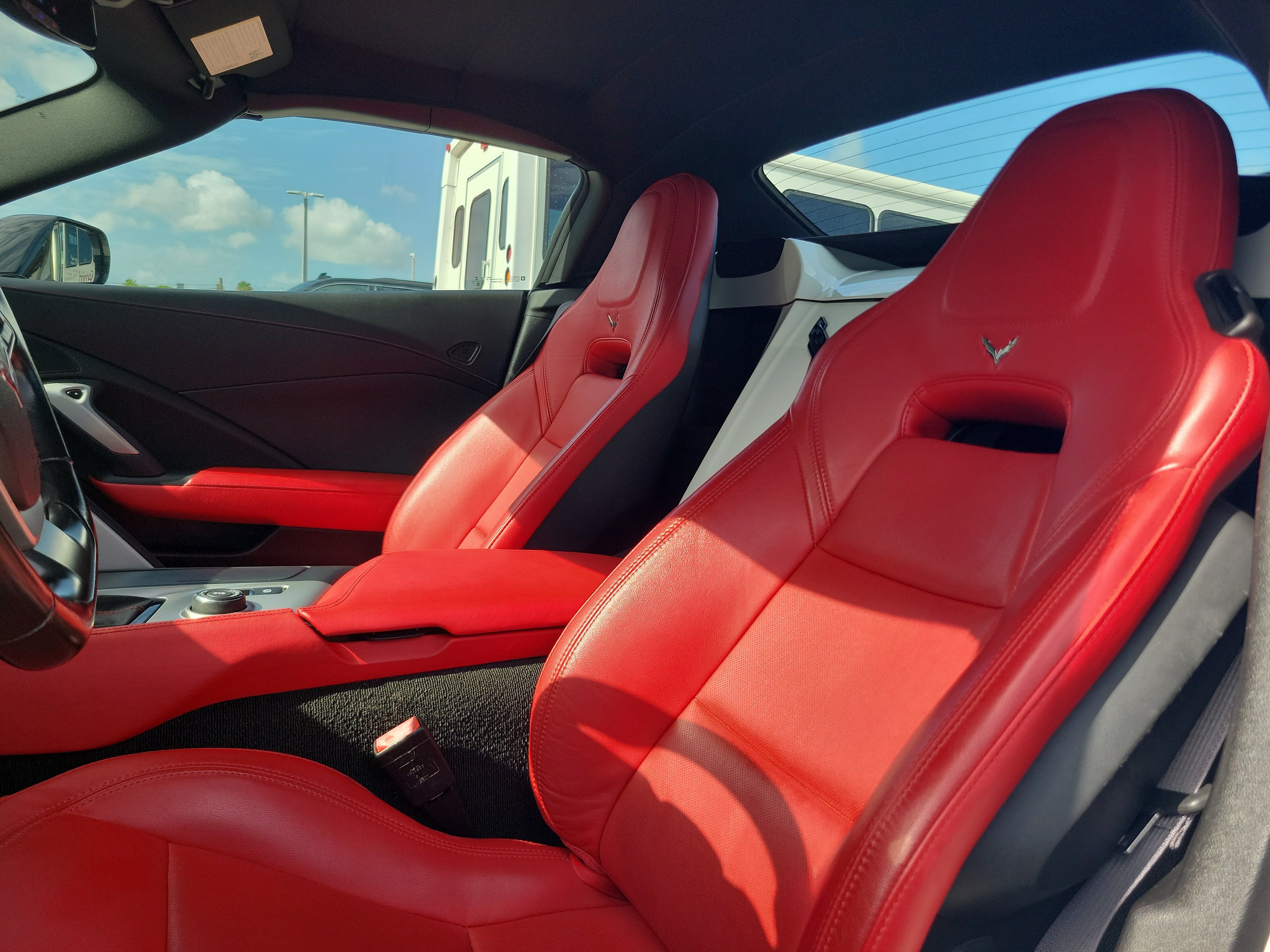 Used 2017 Chevrolet Corvette Stingray Convertible RWD image 12