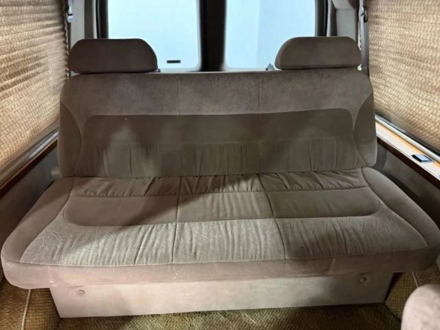 Used 2002 Chevrolet Express 1500 w/ LS Preferred Equipment Group RWD image 23