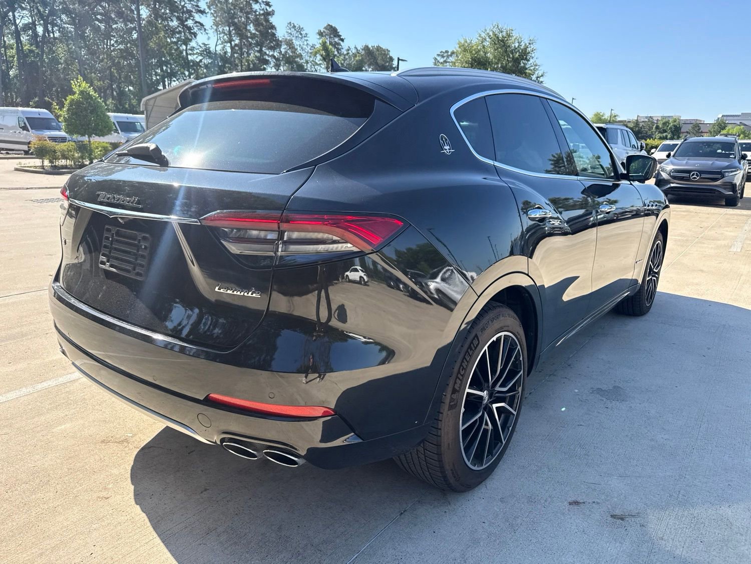 Used 2021 Maserati Levante GranLusso AWD/4WD image 4