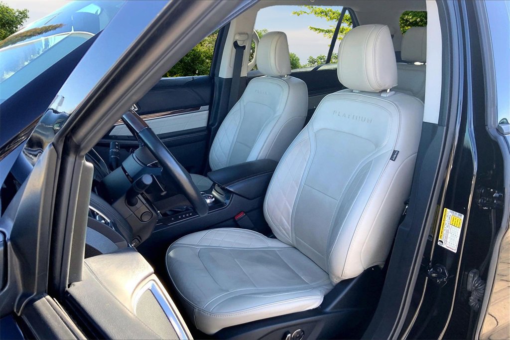 Used 2018 Ford Explorer Platinum image 20