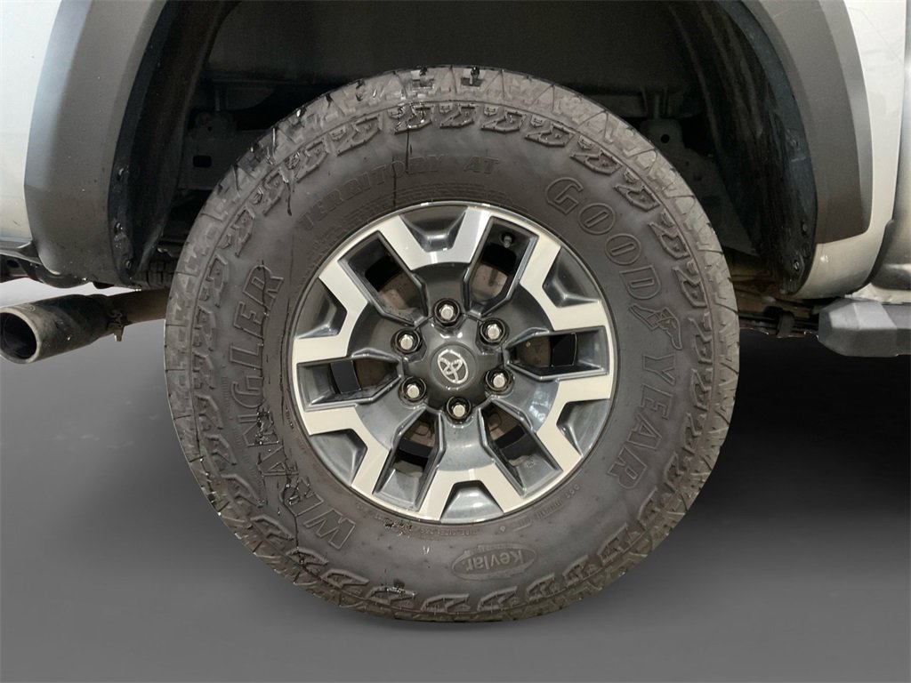 Used 2023 Toyota Tacoma TRD Off-Road image 13
