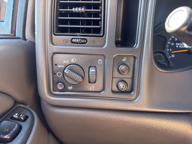 Used 2003 Chevrolet Avalanche 2WD image 24