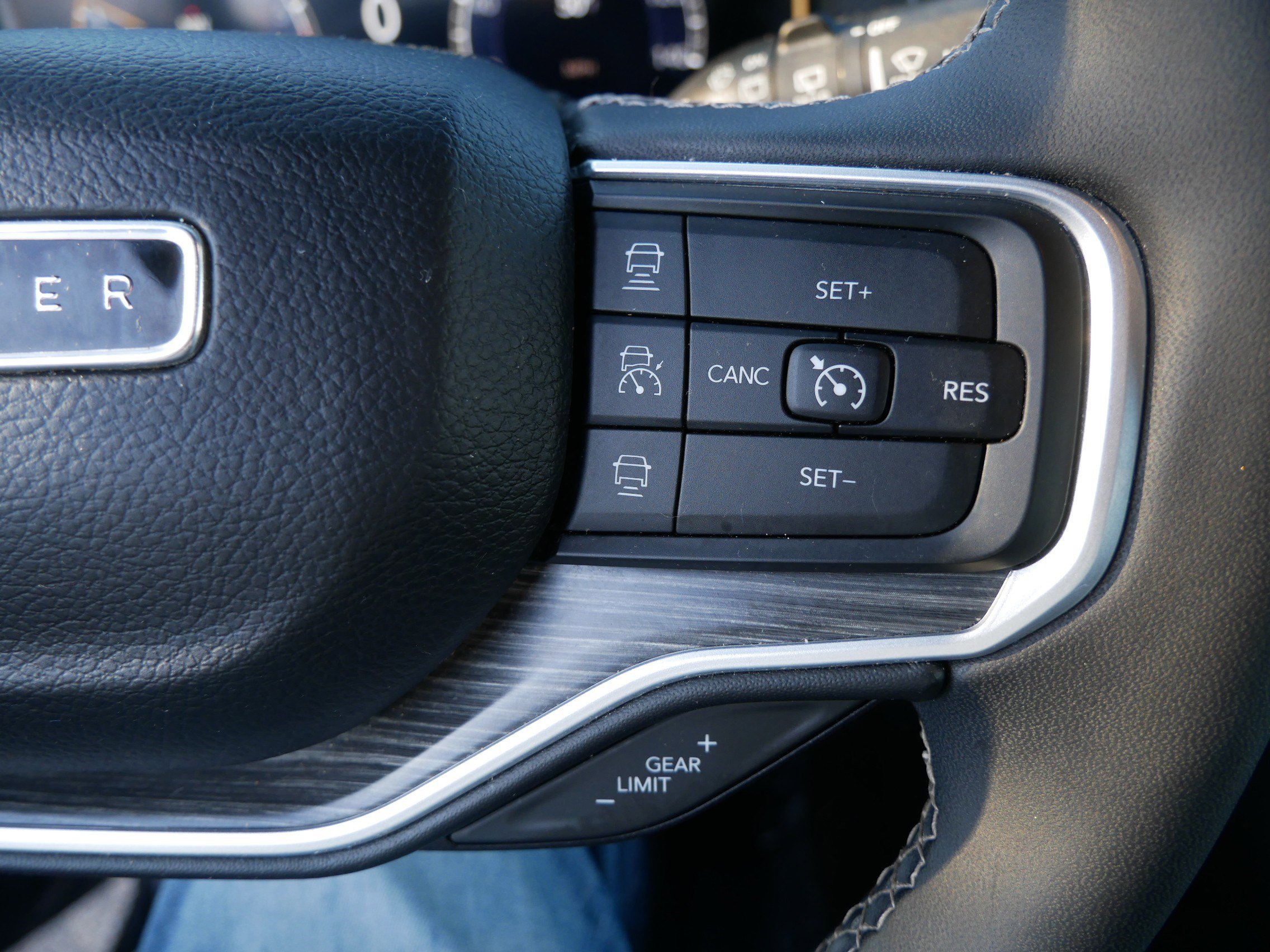 Used 2024 Jeep Wagoneer L Series II w/ Flexible Seating Group image 31