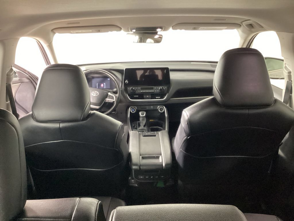 Used 2024 Toyota Grand Highlander AWD image 33