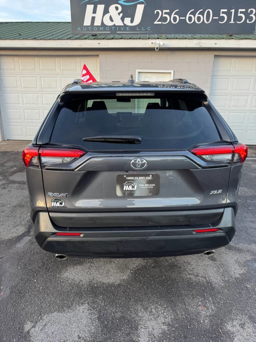 Used 2021 Toyota RAV4 XLE w/ Convenience Package image 6