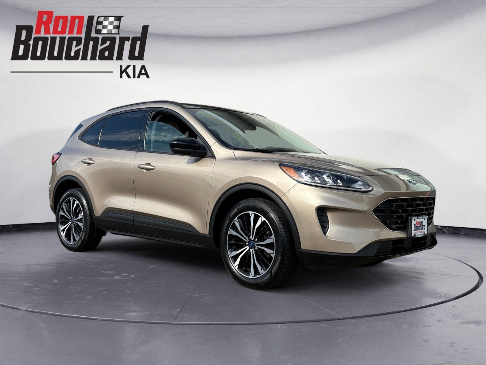 Used 2021 Ford Escape SE w/ SE Sport Appearance Package