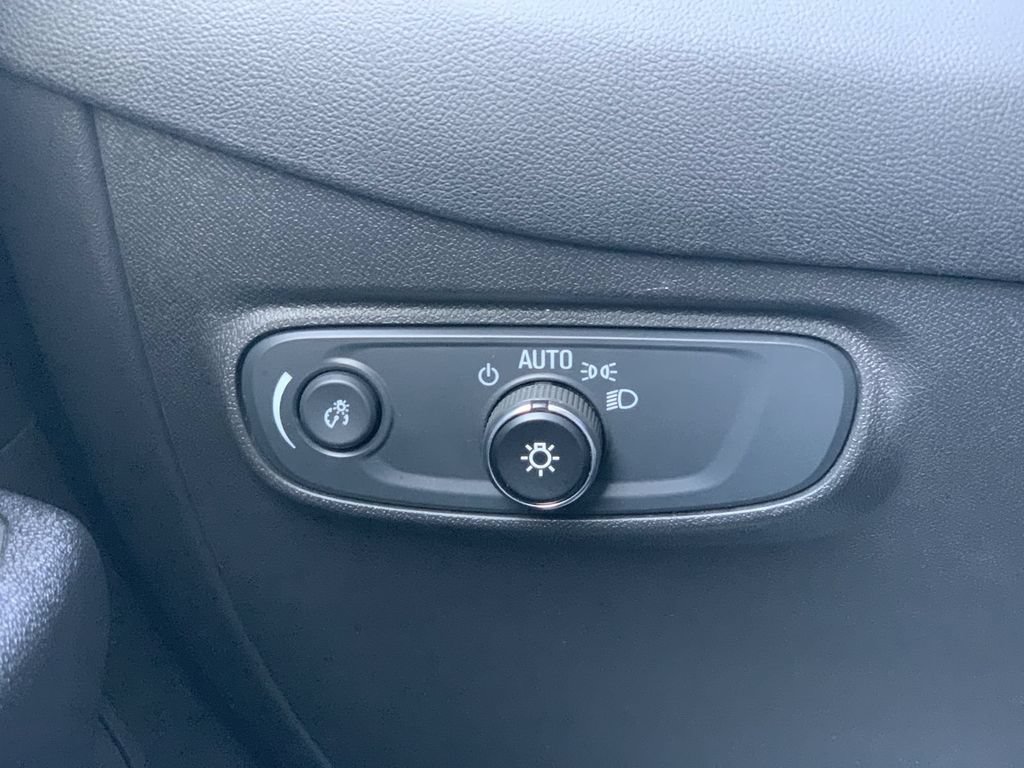 Certified 2024 Chevrolet Equinox LT FWD image 21