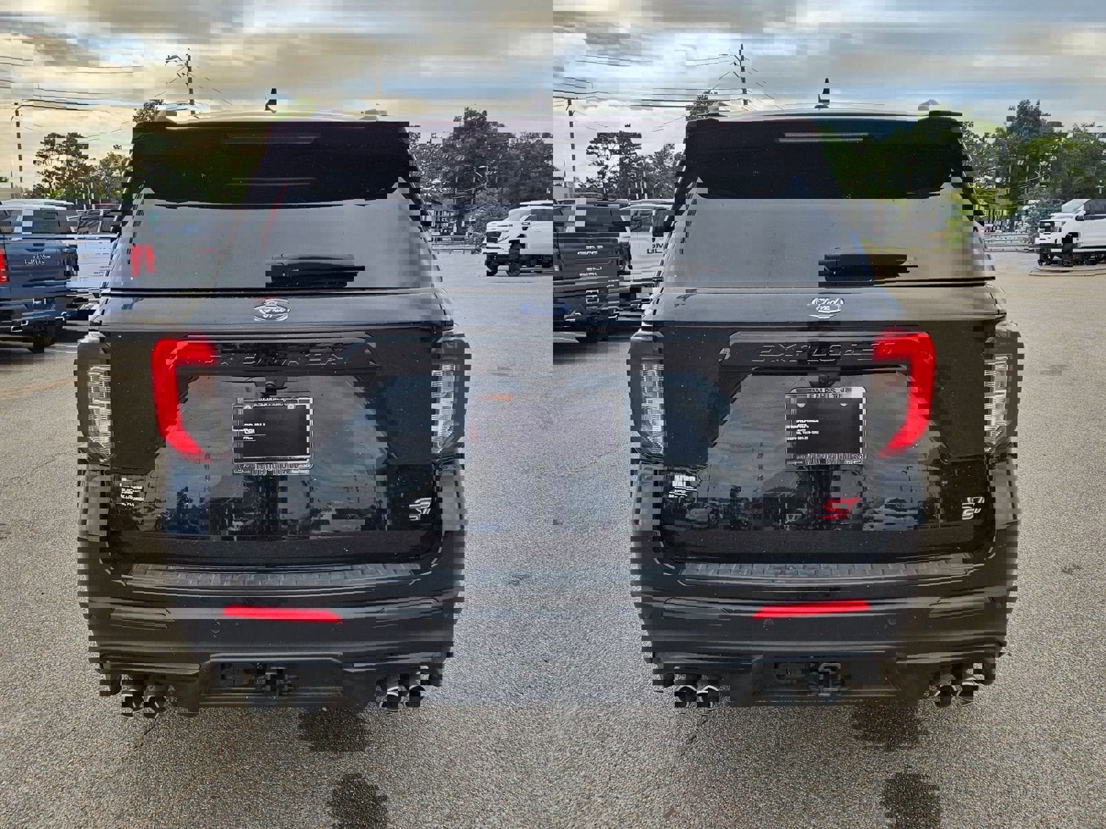 Used 2023 Ford Explorer ST w/ Equipment Group 401A image 5