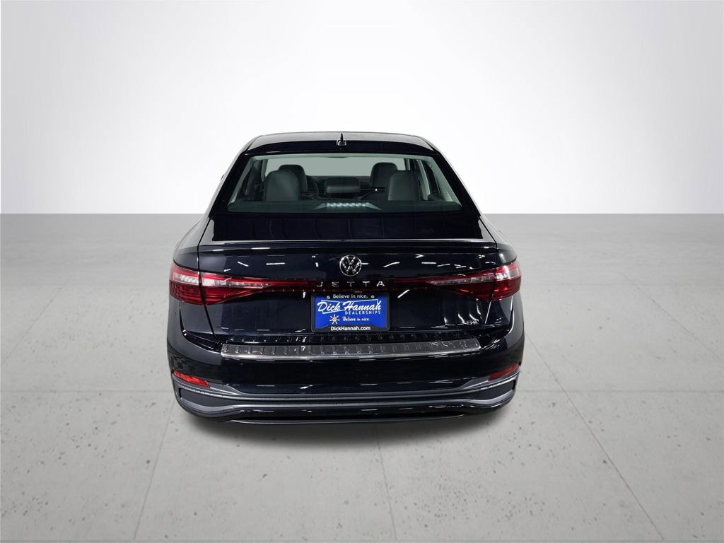 New 2026 Volkswagen Jetta SE image 7