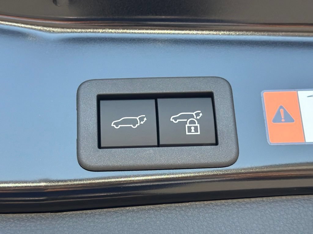 New 2026 Toyota RAV4 XSE AWD/4WD image 17