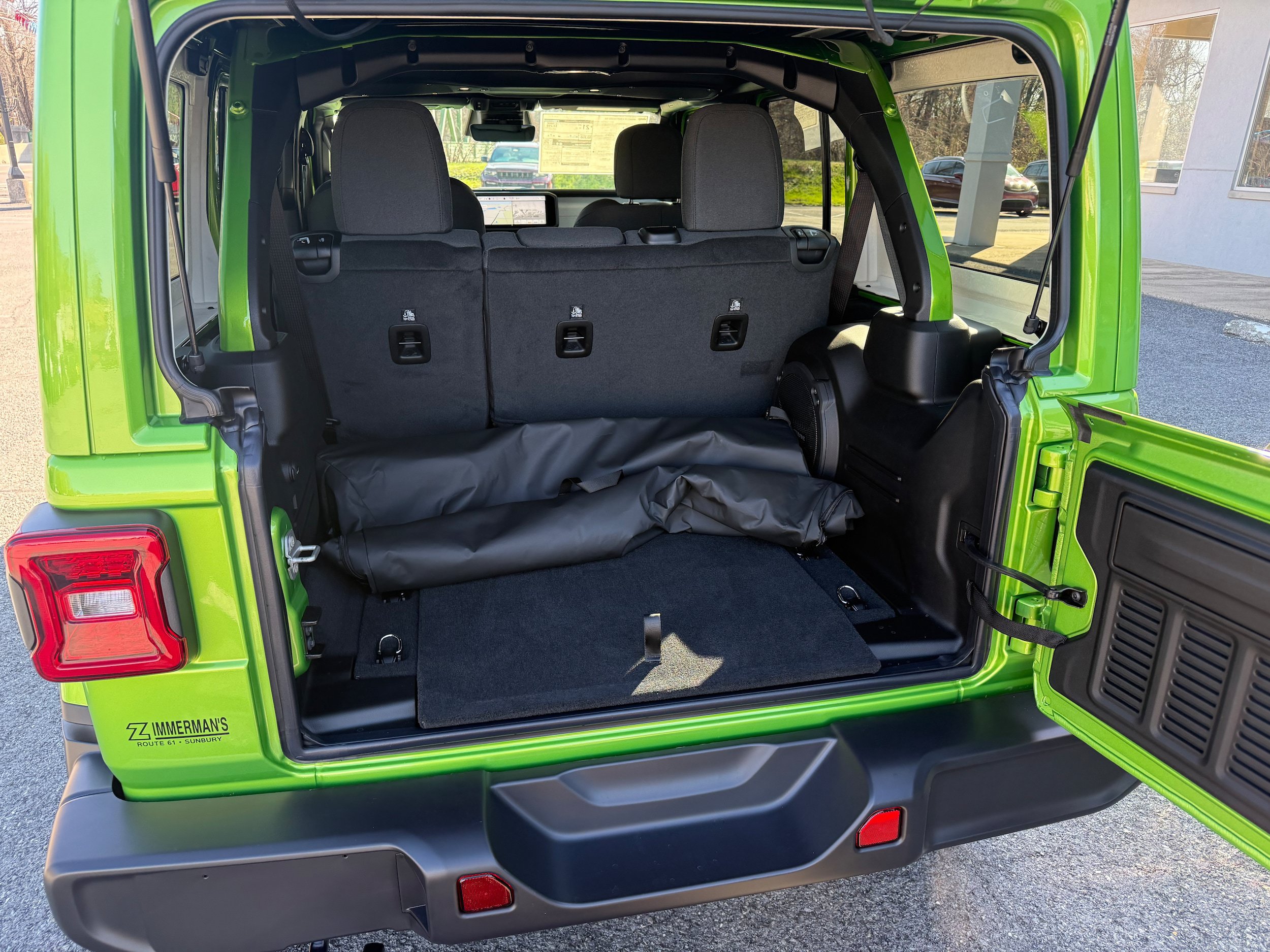 New 2026 Jeep Wrangler Sahara w/ Technology Group AWD/4WD image 12