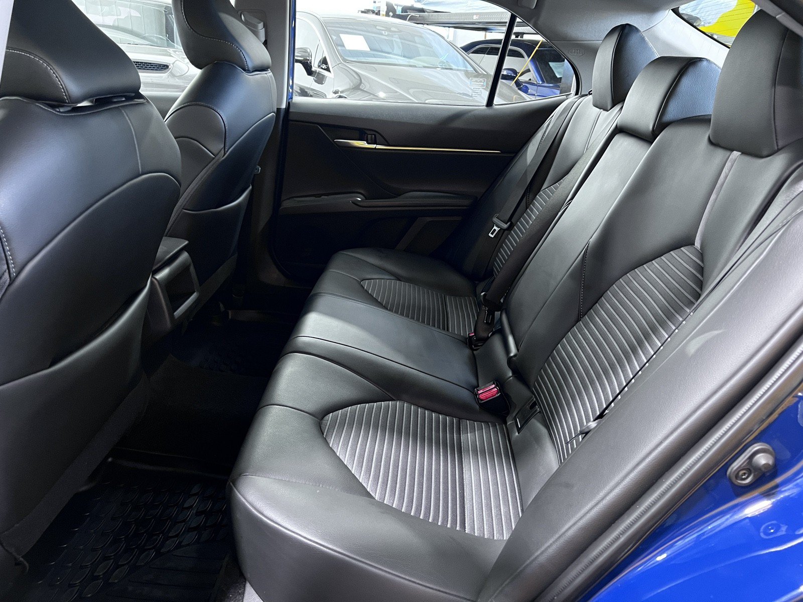 Used 2023 Toyota Camry SE FWD image 18