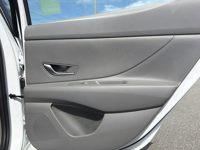 New 2026 Hyundai Elantra SE image 14