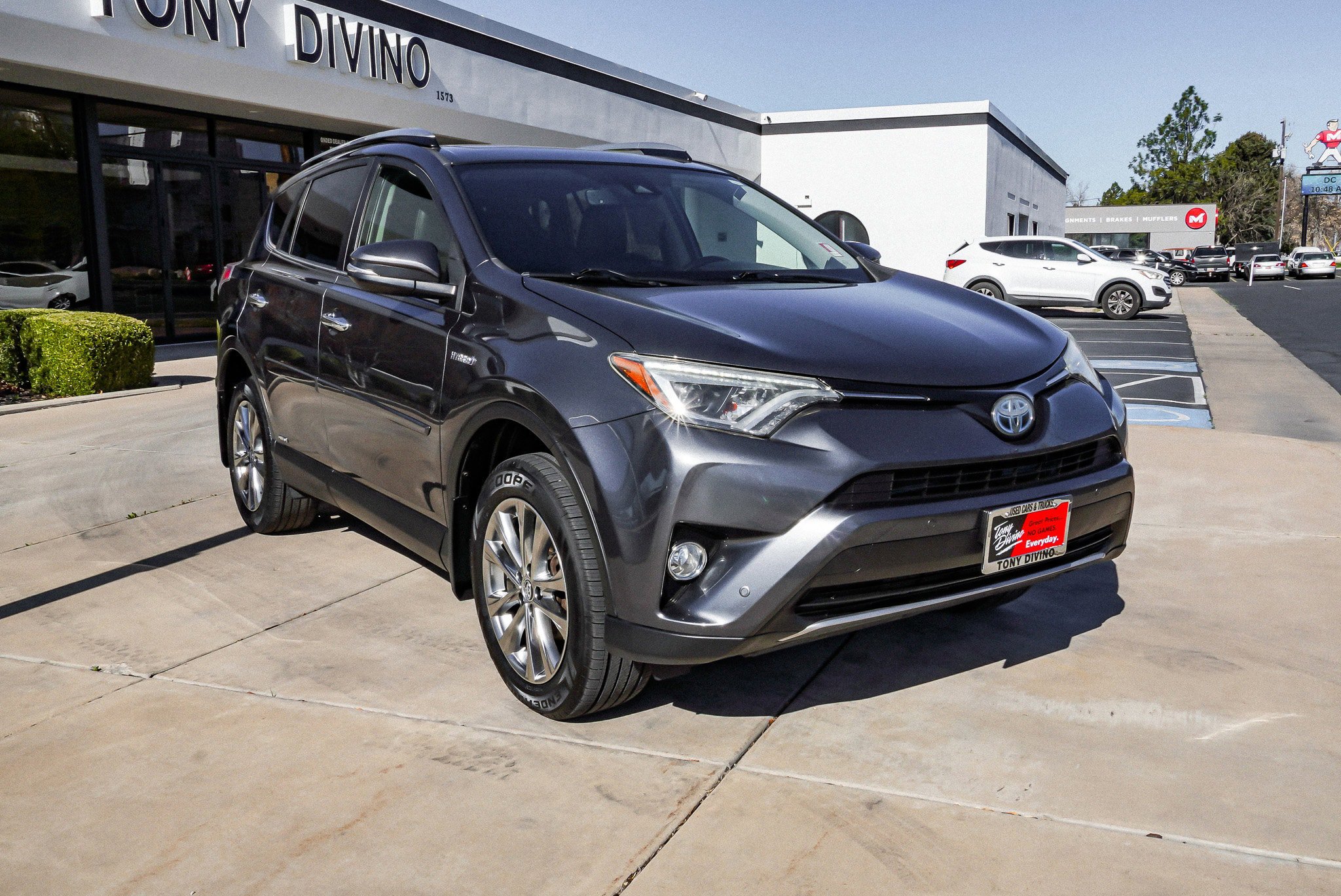 Used 2018 Toyota RAV4 Limited image 2