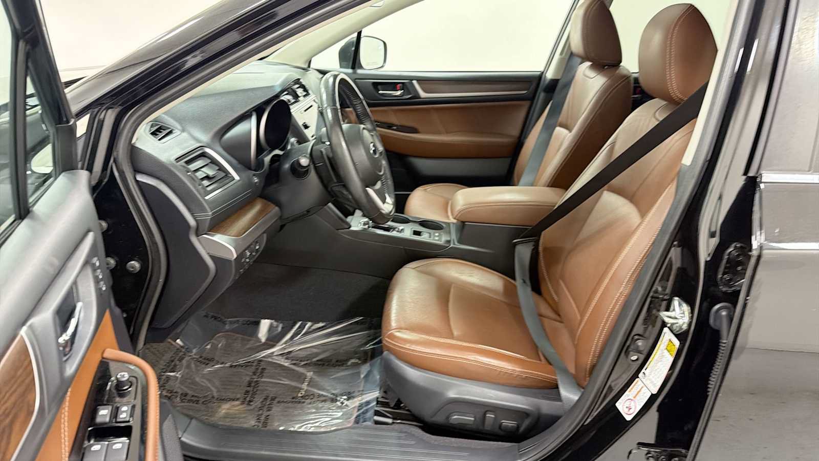 Used 2018 Subaru Outback 2.5i Touring w/ Popular Package #3 AWD/4WD image 13