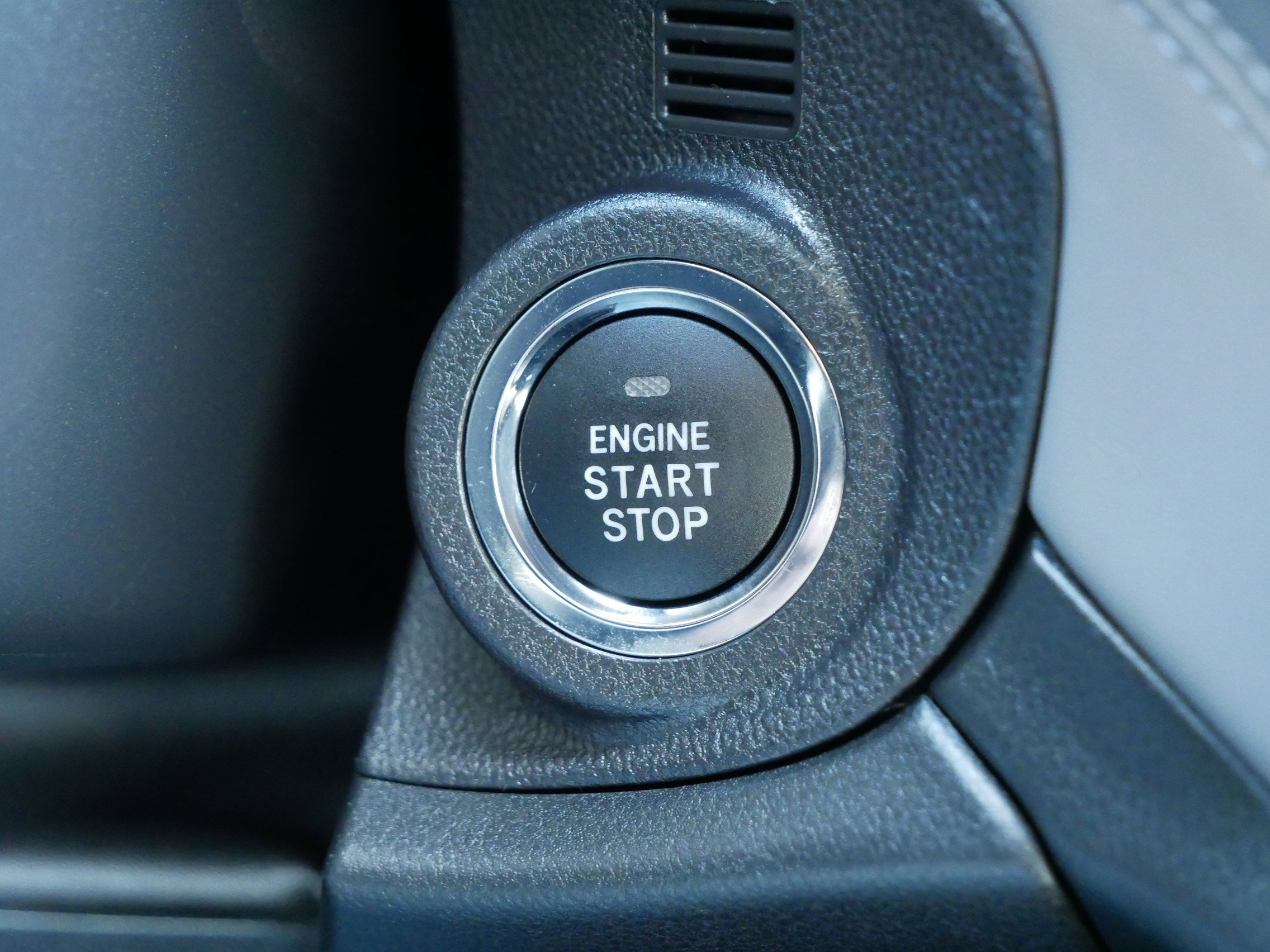 Certified 2025 Subaru Outback Premium image 29