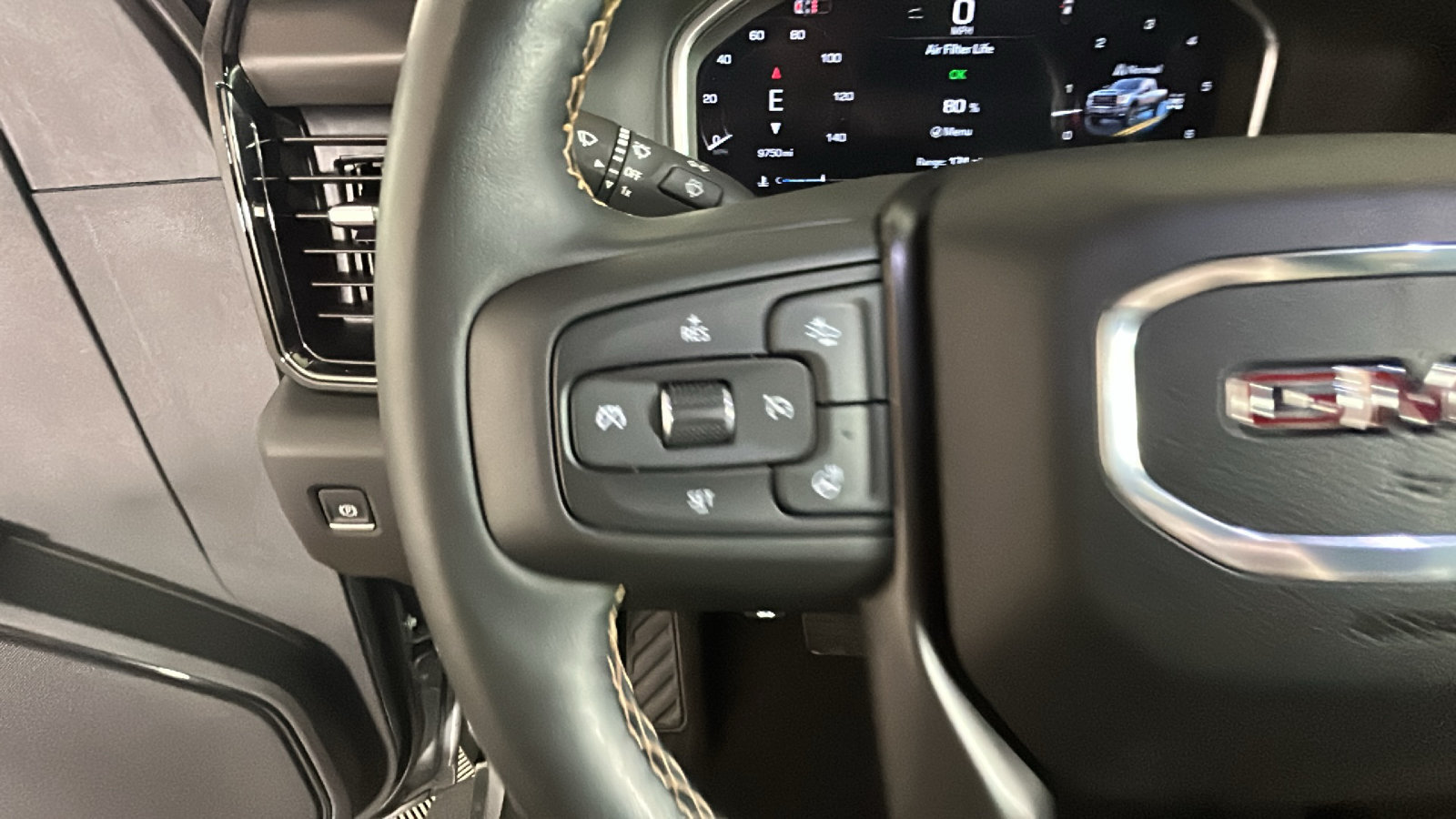 Used 2026 GMC Sierra 2500 AT4 w/ AT4 Premium Plus Package AWD/4WD image 19