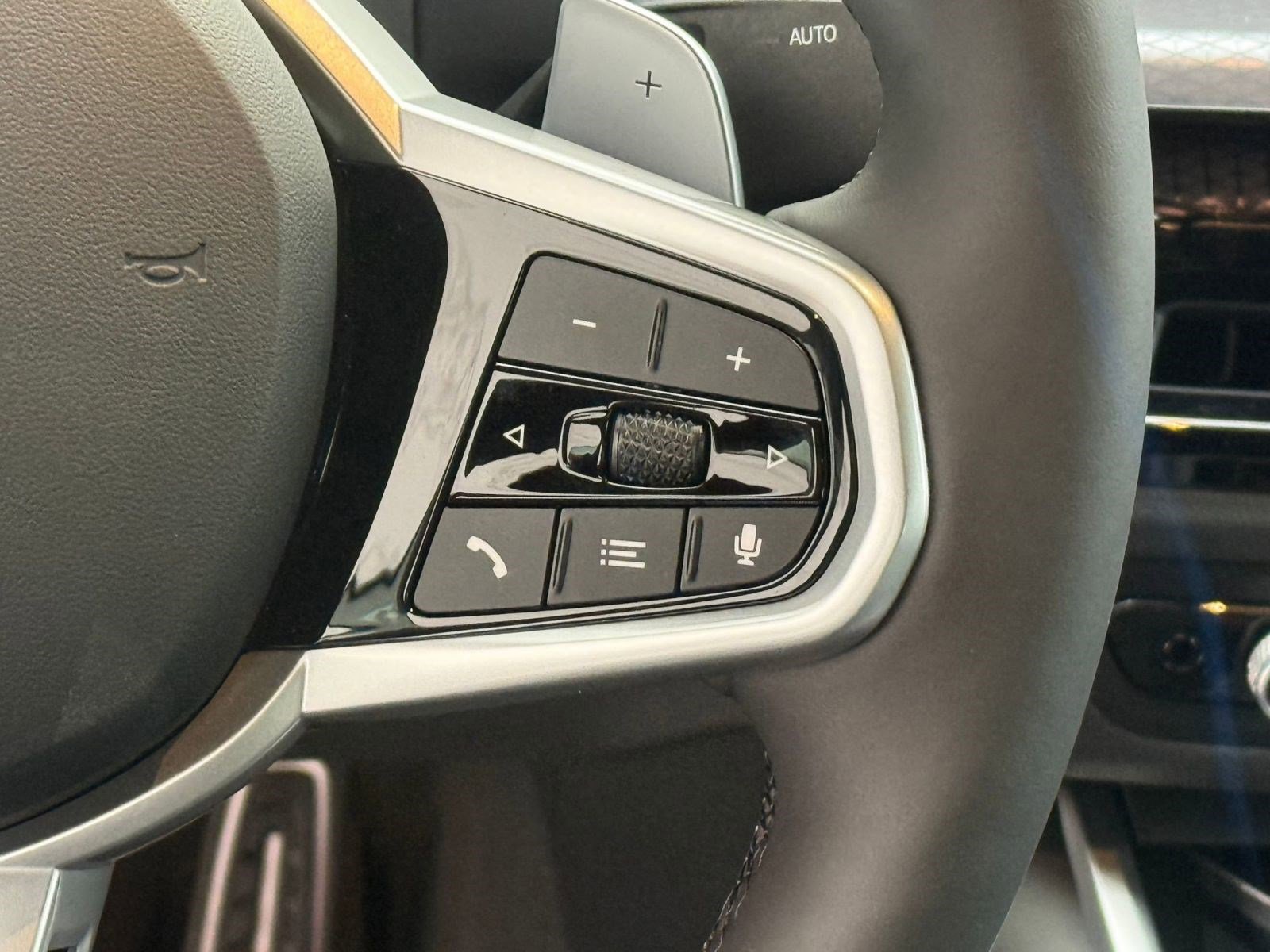 Used 2026 BMW 330i Sedan image 24