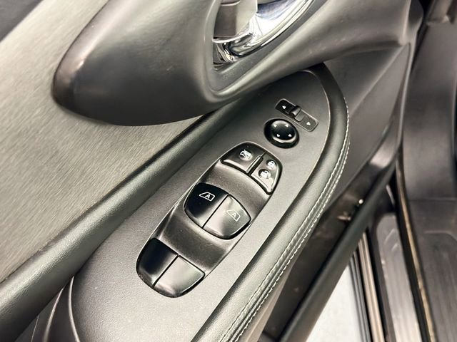 Used 2020 Nissan Murano SV image 18