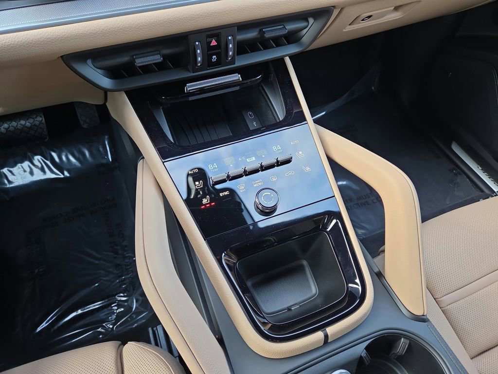 Certified 2026 Porsche Cayenne Coupe image 14