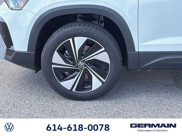 New 2026 Volkswagen Taos SE AWD/4WD image 12